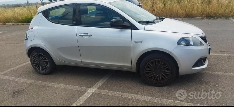 Usata Lancia Ypsilon 69 CV (50 kW) 2021 Utilitaria