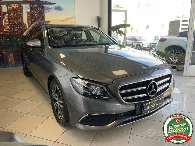 Gebraucht Mercedes E200 160 PS (117 kW) 2019 Grau Limousine