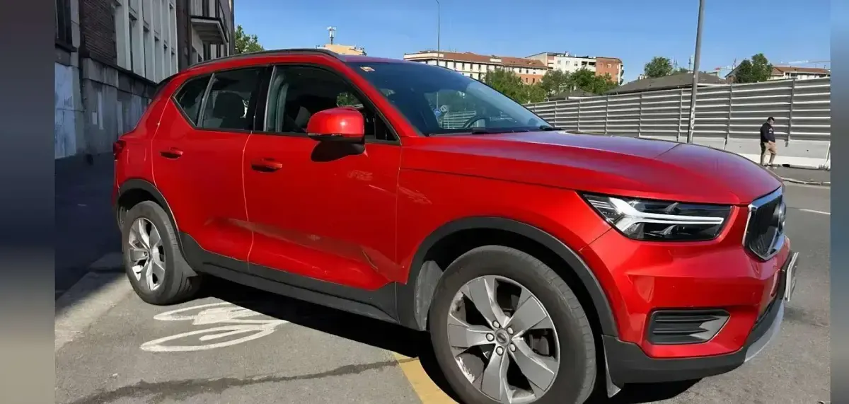 Usata Volvo XC40 Momentum 197 CV (144 kW) 2022 SUV