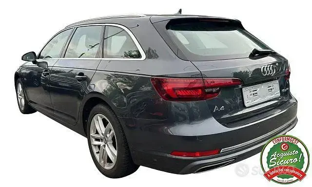 Usata Audi A4 Business 170 CV (125 kW) 2019 Grigio scuro Station wagon