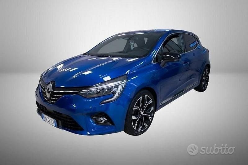 Usata Renault Clio V Techno 100 CV (73 kW) 2023 Blu Berlina