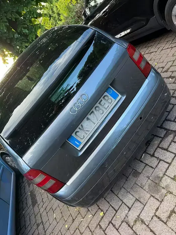 Usata Audi A2 75 CV (55 kW) 2003 Grigio Utilitaria