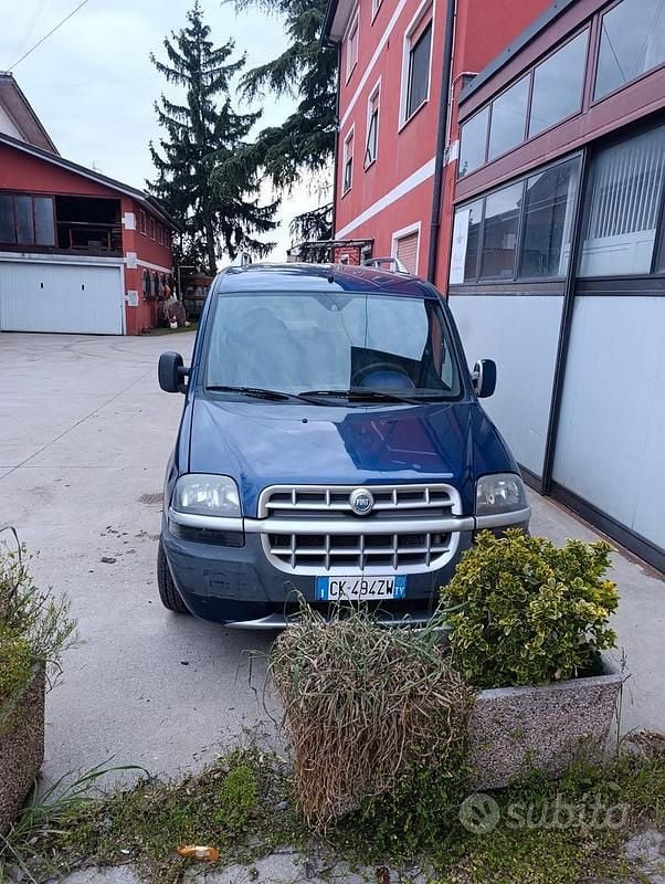Usata Fiat Doblò 105 CV (77 kW) 2003 Blu Monovolume
