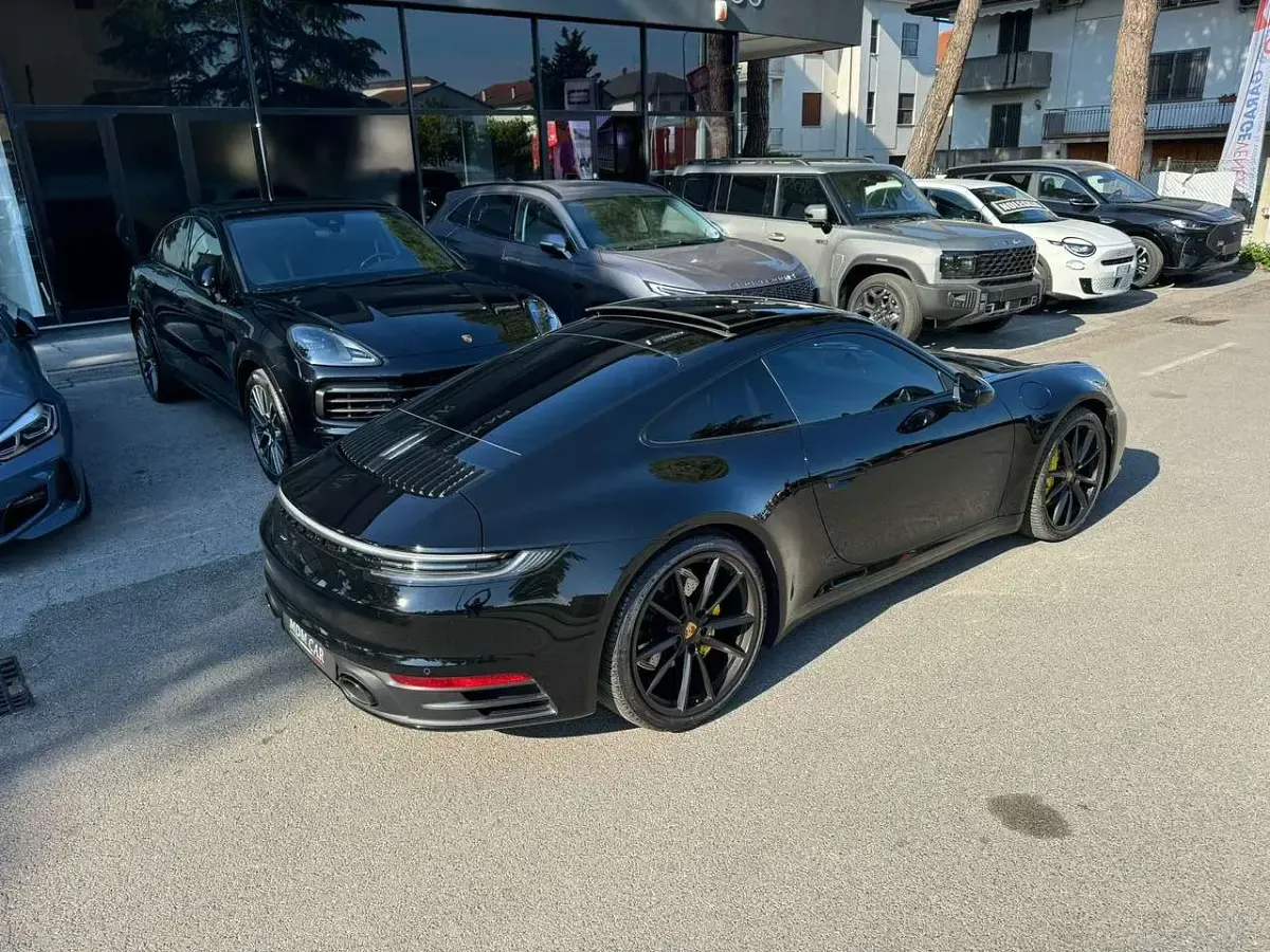 Usata Porsche 911 Carrera 385 CV (283 kW) 2020 Nero Coupé