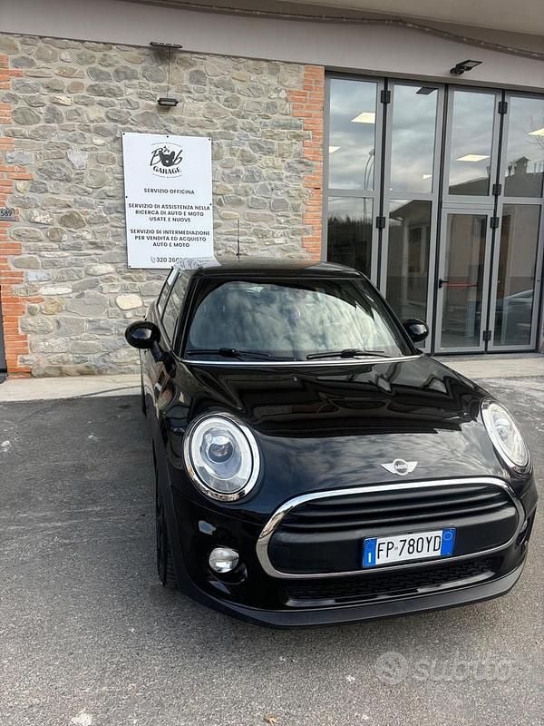Occasion Mini Cooper D Hype 95 ch (69 kW) 2018 Noir Citadine