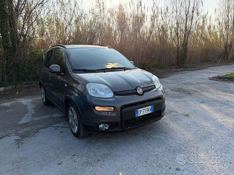 Usata Fiat Panda 70 CV (51 kW) 2023 Grigio Utilitaria