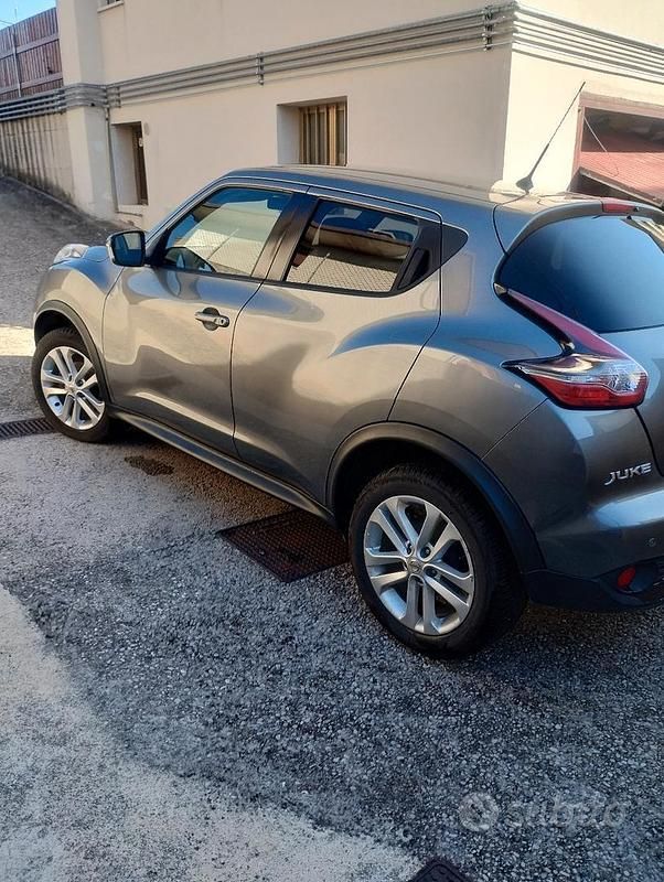 Usata Nissan Juke 110 CV (80 kW) 2017 Grigio SUV