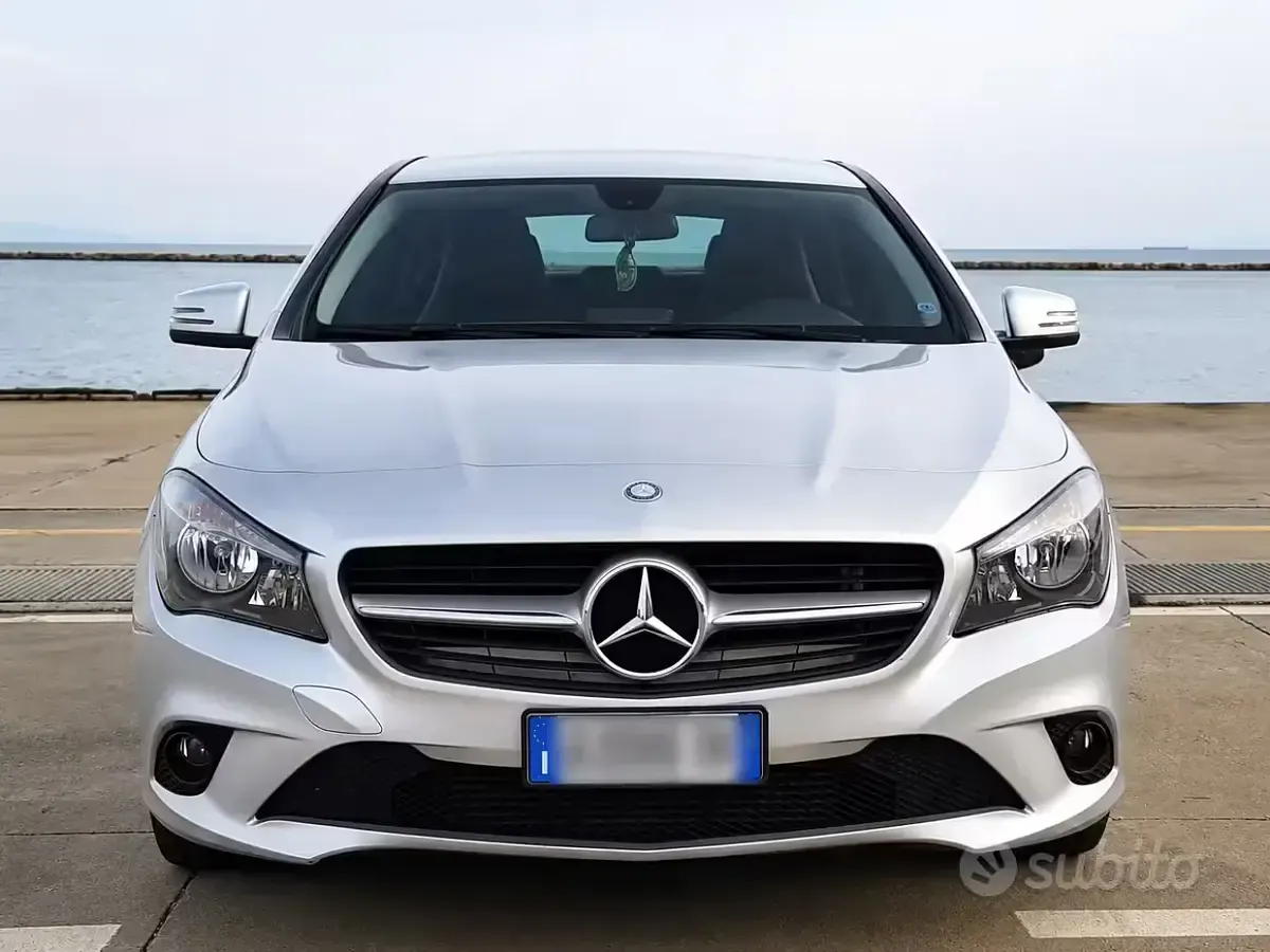 Usata Mercedes CLA200 136 CV (100 kW) 2014 Grigio Coupé