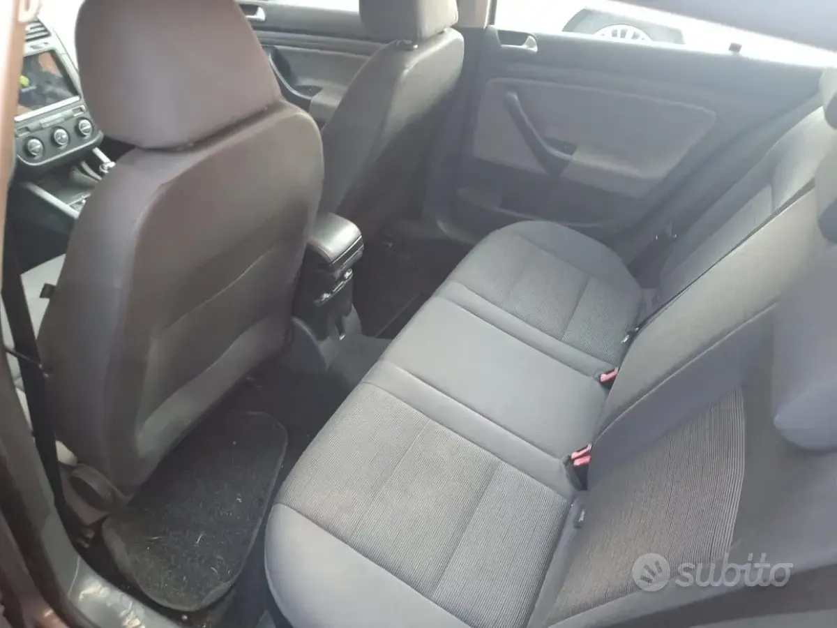 Usata VW Golf VI 105 CV (77 kW) 2008 Grigio Utilitaria