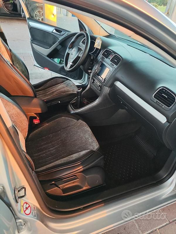 Usata VW Golf VI 102 CV (75 kW) 2011 Grigio Utilitaria