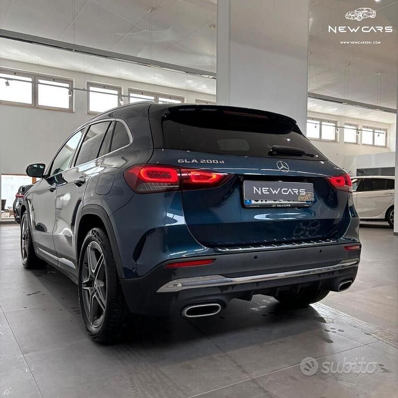 Usata Mercedes GLA200 Premium 150 CV (110 kW) 2022 Blu SUV