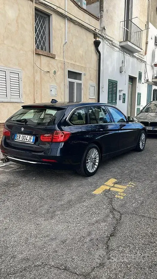 Usata BMW 320 Luxury Line 184 CV (135 kW) 2013 Nero Station wagon