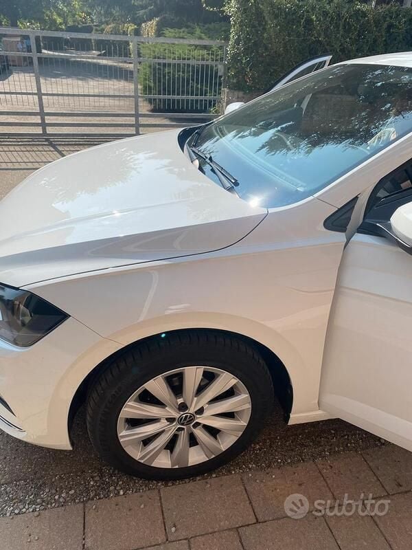 Usata VW Polo 90 CV (66 kW) 2023 Bianco Utilitaria
