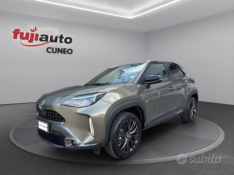 Rosso Usata 2022 Toyota Yaris Cross SUV | 21.900 € (Buon prezzo) - Immagine 1/4