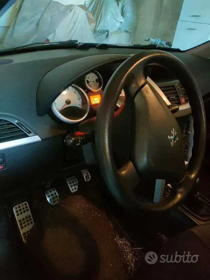 Käytetty Peugeot 207 120 HP (88 kW) 2008 Harmaa Farmari