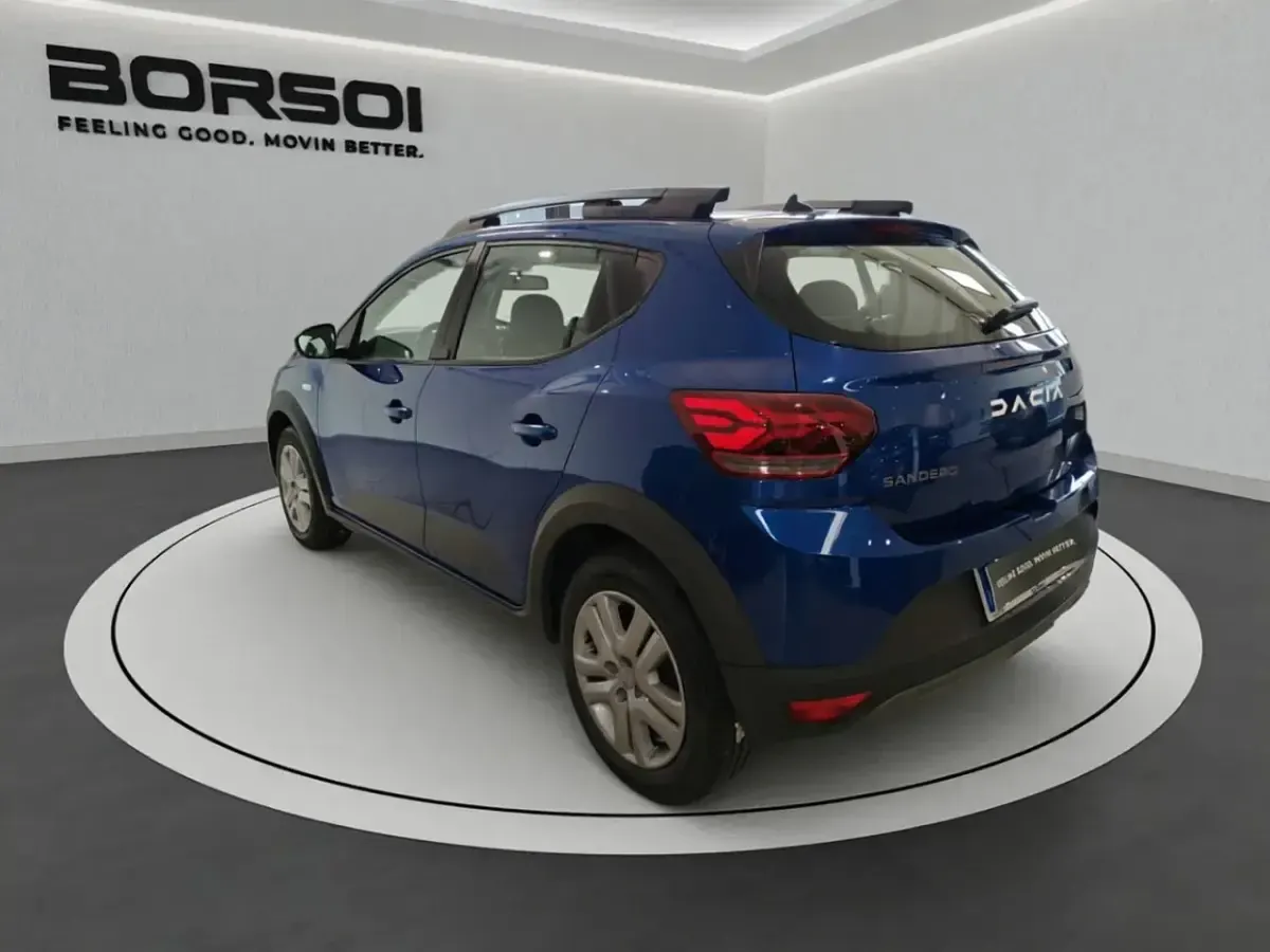 Usata Dacia Sandero Comfort 101 CV (74 kW) 2023 Blu iron Berlina