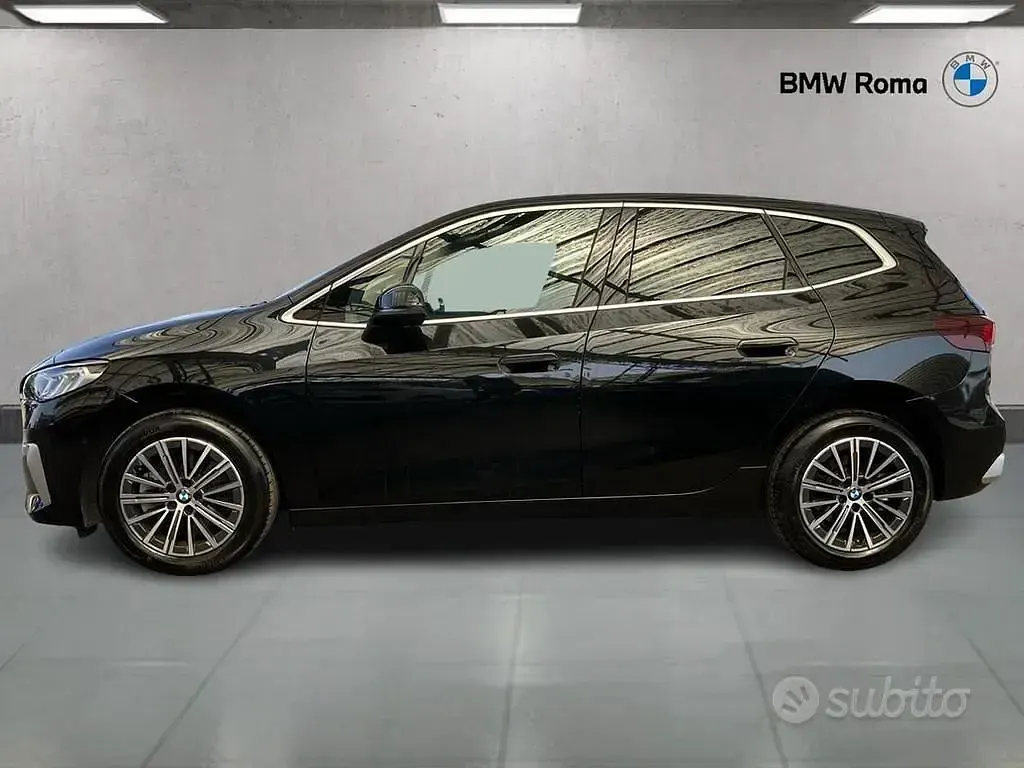 Usata BMW 223 Active Tourer Luxury Line 218 CV (160 kW) 2023 Black sapphire metallic Monovolume