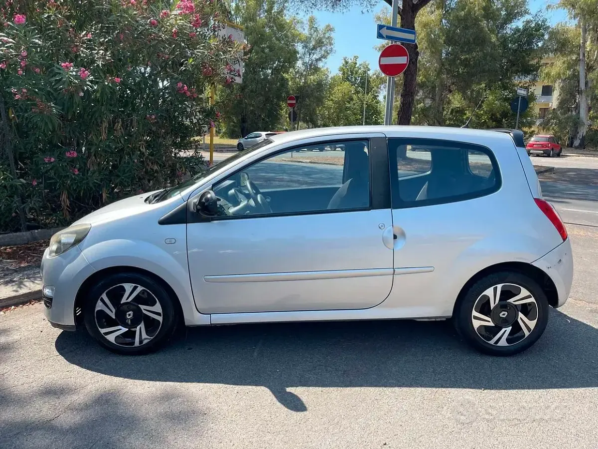 Usata Renault Twingo 75 CV (55 kW) 2012 Grigio Utilitaria