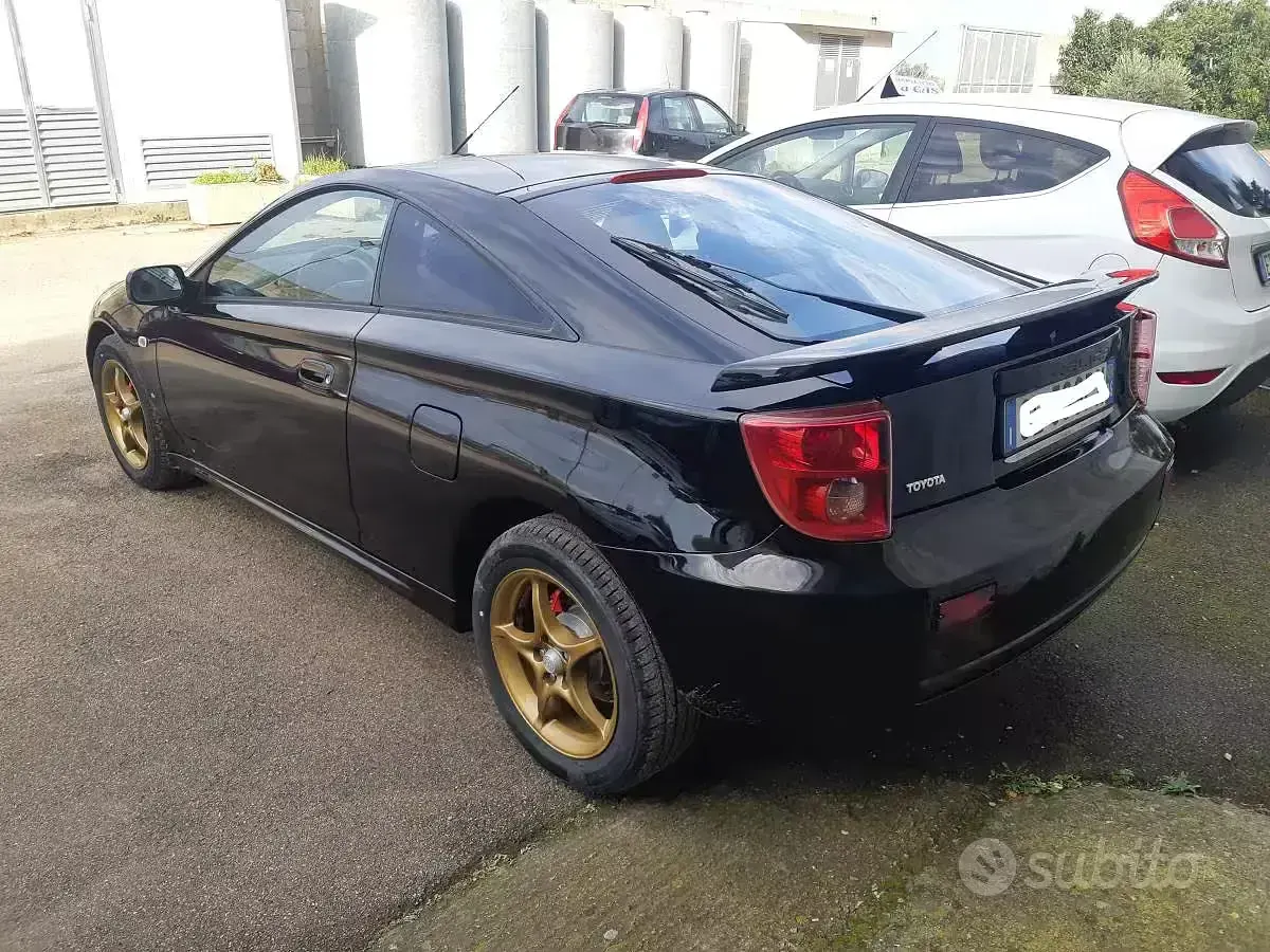 Usata Toyota Celica 143 CV (105 kW) 2004 Nero Coupé