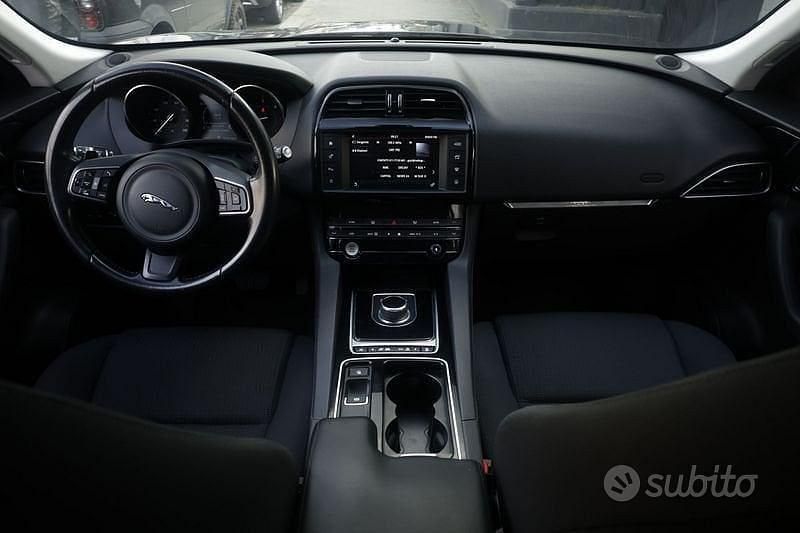 Usata Jaguar F-Pace 180 CV (132 kW) 2017 Nero SUV