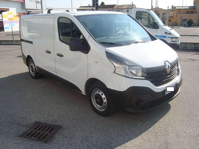 Bianco Usata 2016 Renault Trafic Monovolume | 7500 € (Super prezzo) - Immagine 1/4