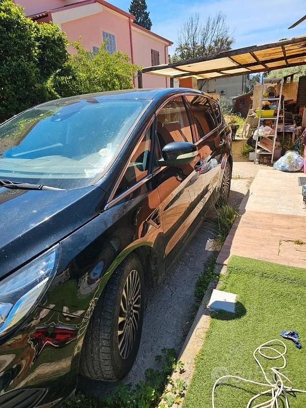 Usata Ford S-MAX Business Edition 150 CV (110 kW) 2018 Monovolume