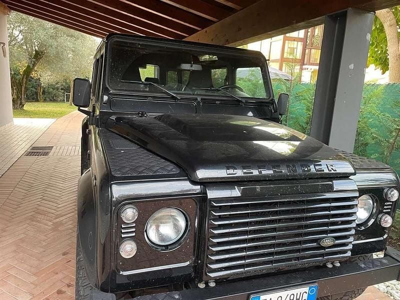 Nero Usata 2015 Land Rover Defender SUV | 45.000 € (Super prezzo) - Immagine 1/4