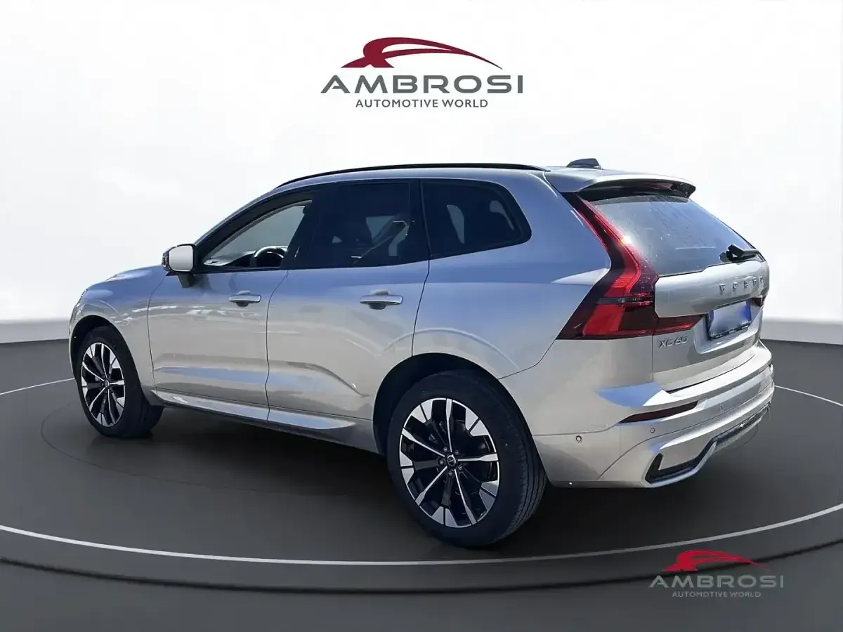Nuova Volvo XC60 Ultra 250 CV (183 kW) 2025 Bright dusk SUV