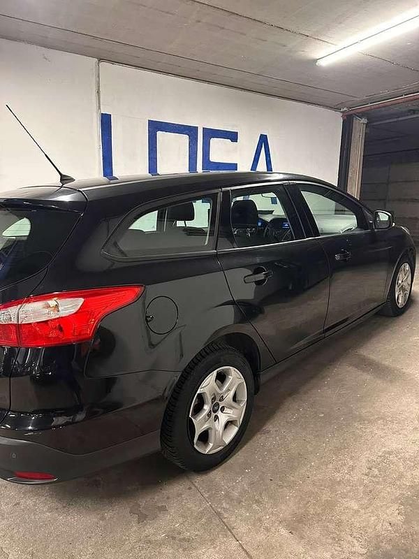Usata Ford Focus Titanium 120 CV (88 kW) 2013 Nero Station wagon