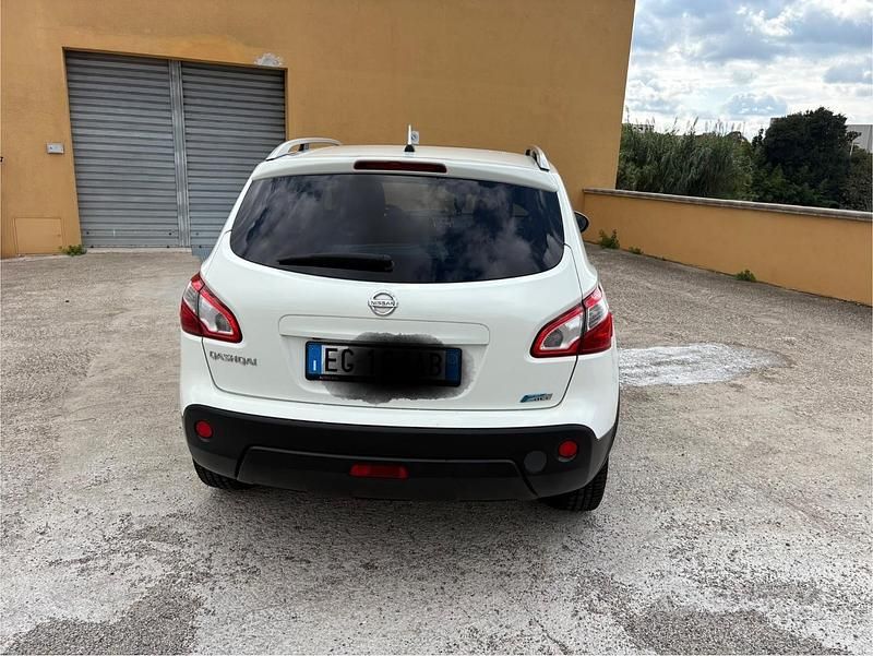 Usata Nissan Qashqai N-TEC 110 CV (80 kW) 2010 Bianco SUV