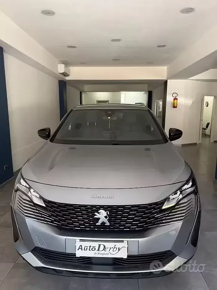 Usata Peugeot 3008 Allure 131 CV (96 kW) 2023 Grigio SUV