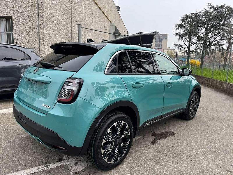 Nuova Fiat 600 La Prima 101 CV (74 kW) 2025 Blu/azzurro SUV