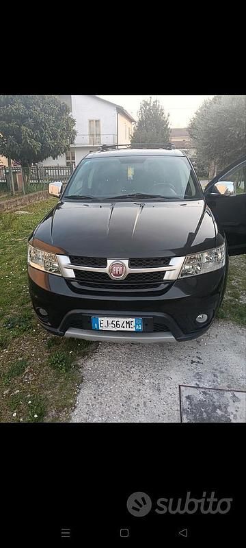 Usata Fiat Freemont 140 CV (102 kW) 2012 Grigio SUV