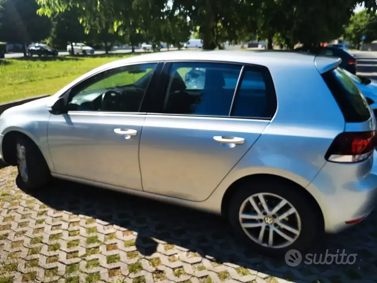 Begagnad VW Golf VI 110 HK (80 kW) 2009 Grå Halvkombi