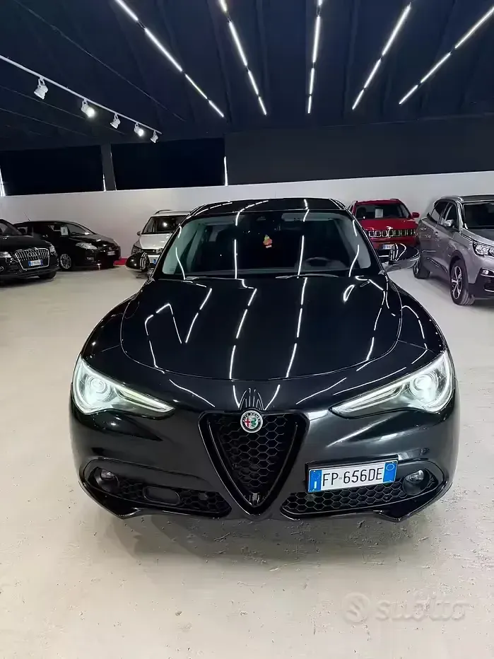 Usata Alfa Romeo Stelvio 209 CV (153 kW) 2018 Nero SUV