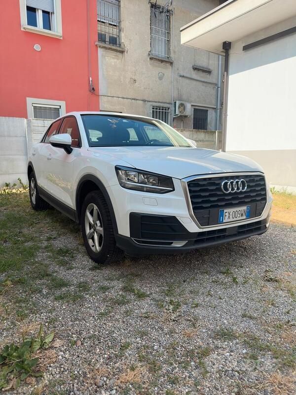 Usata Audi Q2 Business 116 CV (85 kW) 2019 Bianco SUV