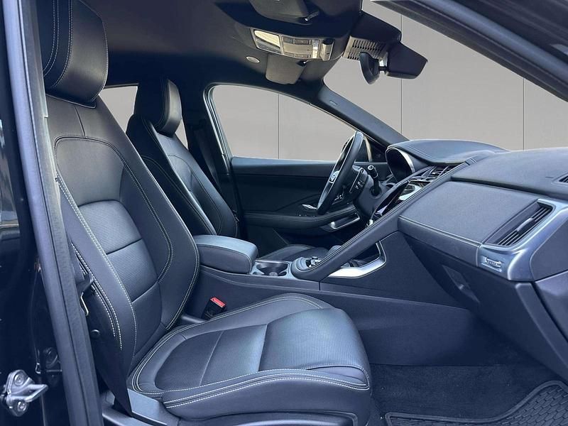 Usata Jaguar E-Pace R-Dynamic 163 CV (119 kW) 2024 Santorini black SUV