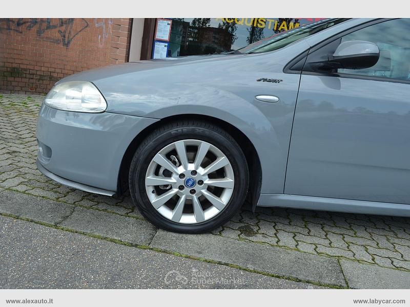 Usata Fiat Croma Dynamic 150 CV (110 kW) 2005 Grigio finanza Berlina