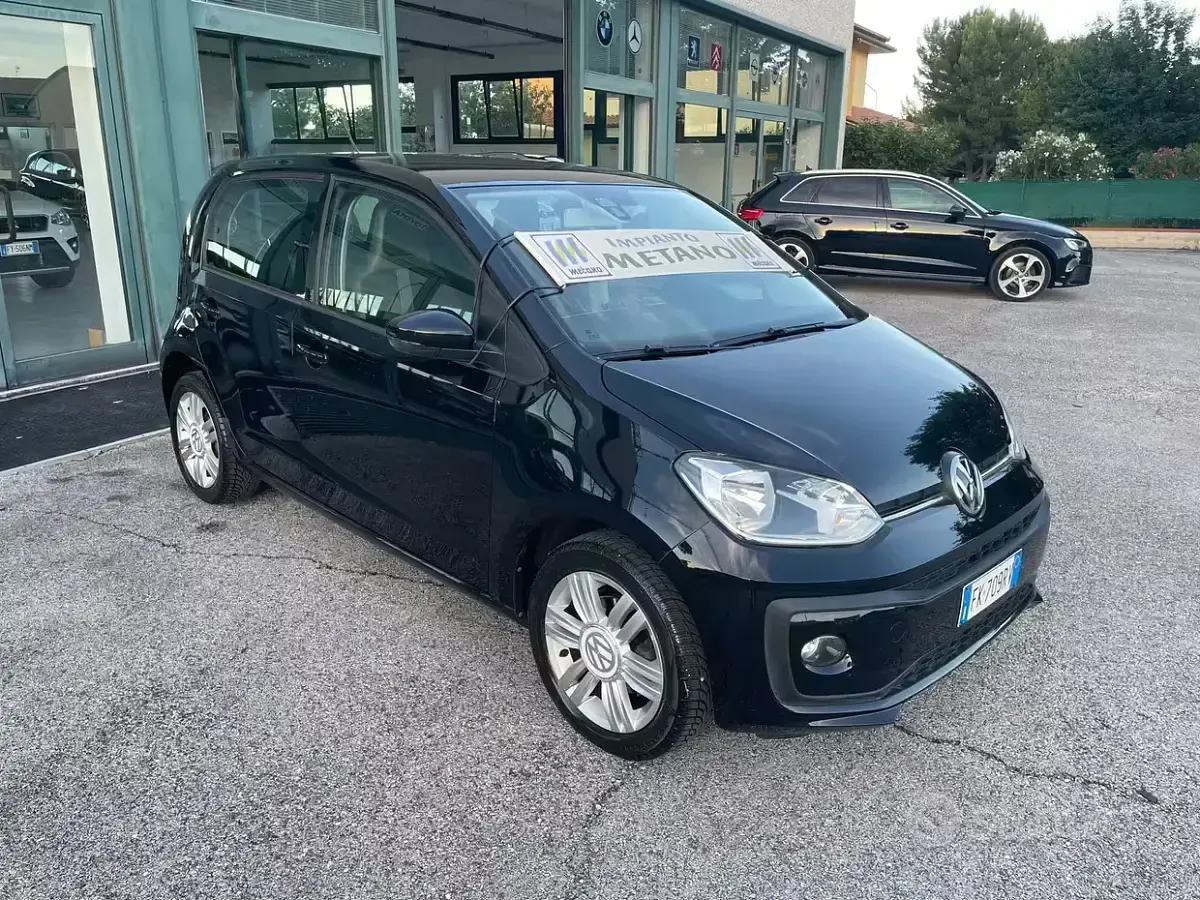 Usata VW up! Highline 68 CV (50 kW) 2017 Nero Utilitaria