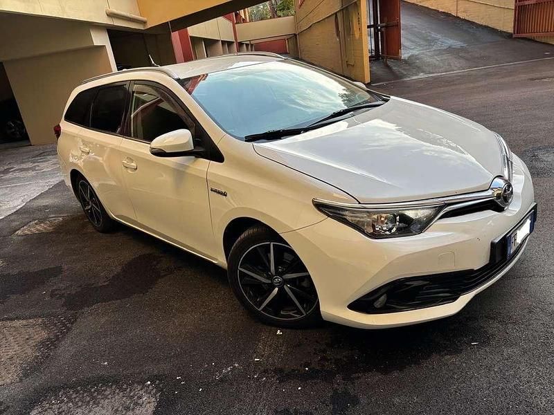 Usata Toyota Auris Touring Sports Lounge 99 CV (72 kW) 2016 Station wagon