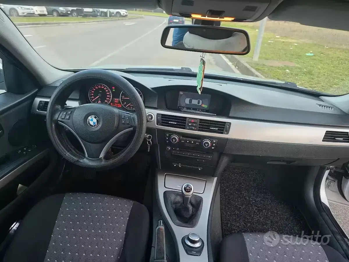 Usata BMW 320 Comfort Edition 177 CV (130 kW) 2008 Grigio Berlina