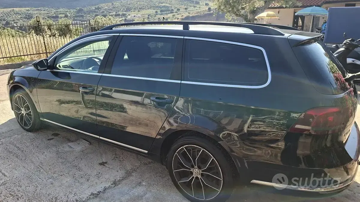Usata VW Passat 105 CV (77 kW) 2011 Nero Station wagon