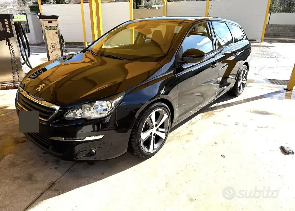 Usata Peugeot 308 120 CV (88 kW) 2015 Nero Station wagon