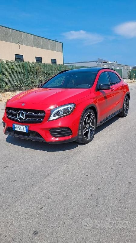 Rosso Usata 2018 Mercedes GLA200 Premium SUV | 18.900 € (Ottimo prezzo) - Immagine 1/4