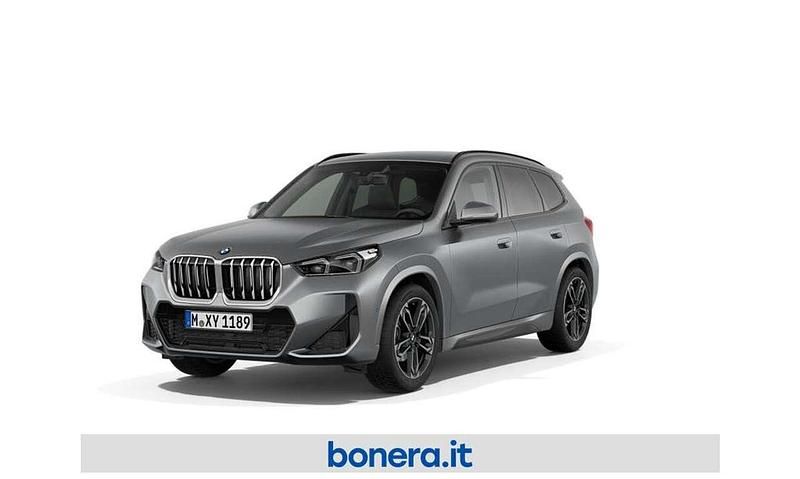 Nuova BMW X1 M Sport 170 CV (125 kW) 2026 Frozen pure grey metallizzato SUV