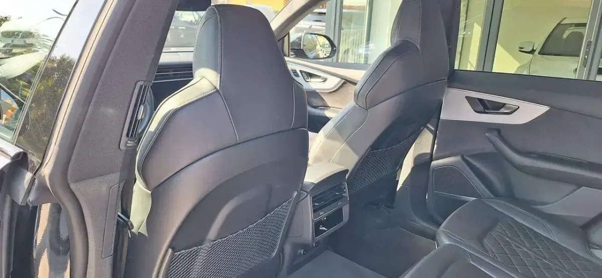 Usata Audi Q8 S-line plus 286 CV (210 kW) 2023 Nero metallizzato SUV