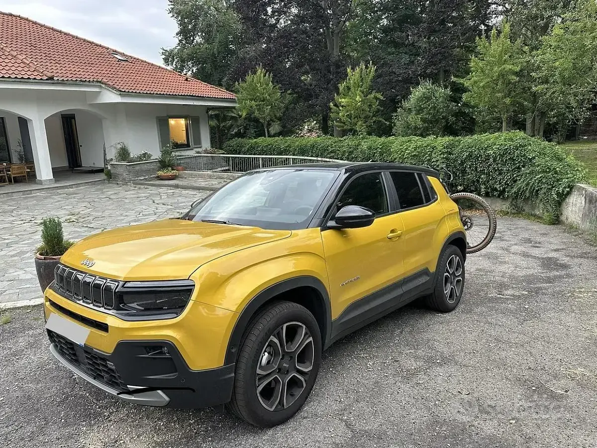 Usata Jeep Avenger Summit 101 CV (74 kW) 2024 Giallo SUV