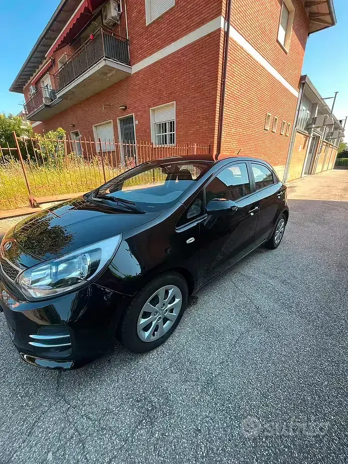 Usata Kia Rio 75 CV (55 kW) 2016 Utilitaria