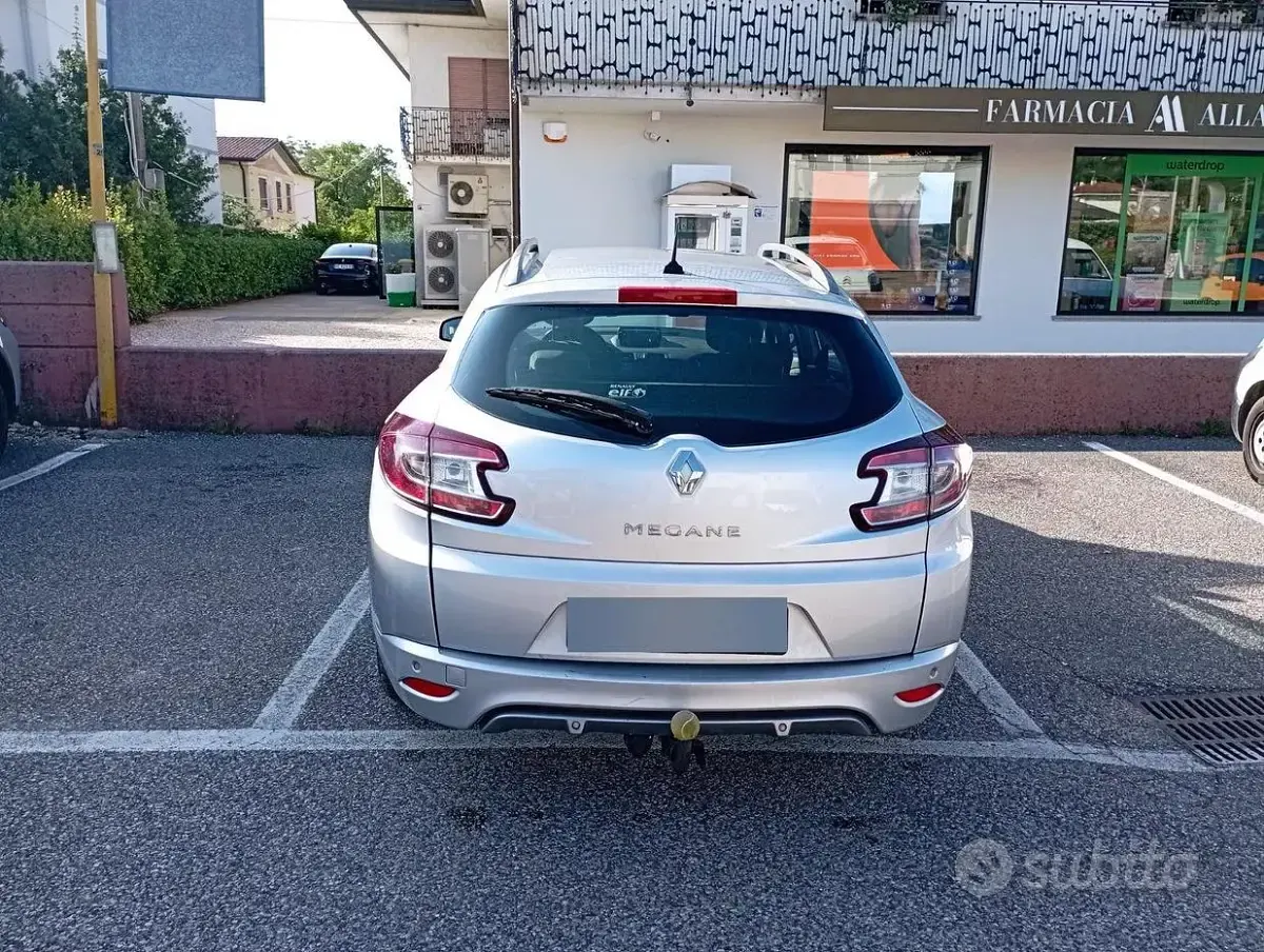 Usata Renault Mégane GrandTour 110 CV (80 kW) 2014 Grigio Station wagon