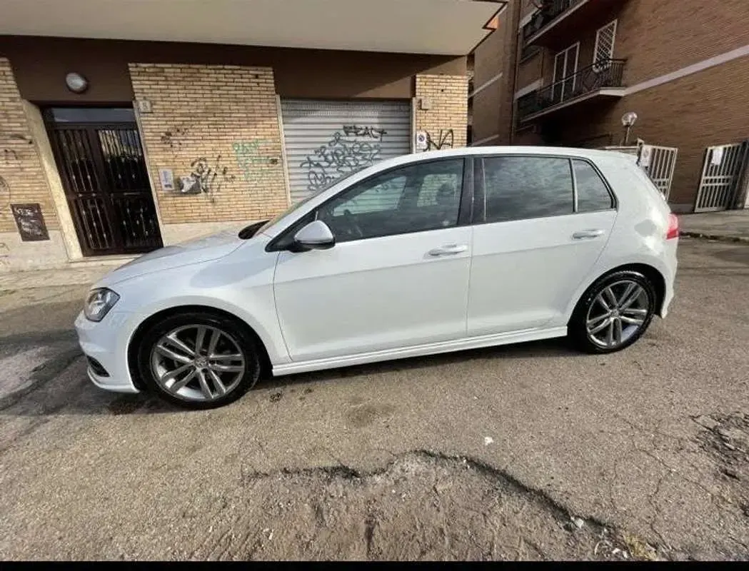 Usata VW Golf VII R-line 150 CV (110 kW) 2015 Berlina